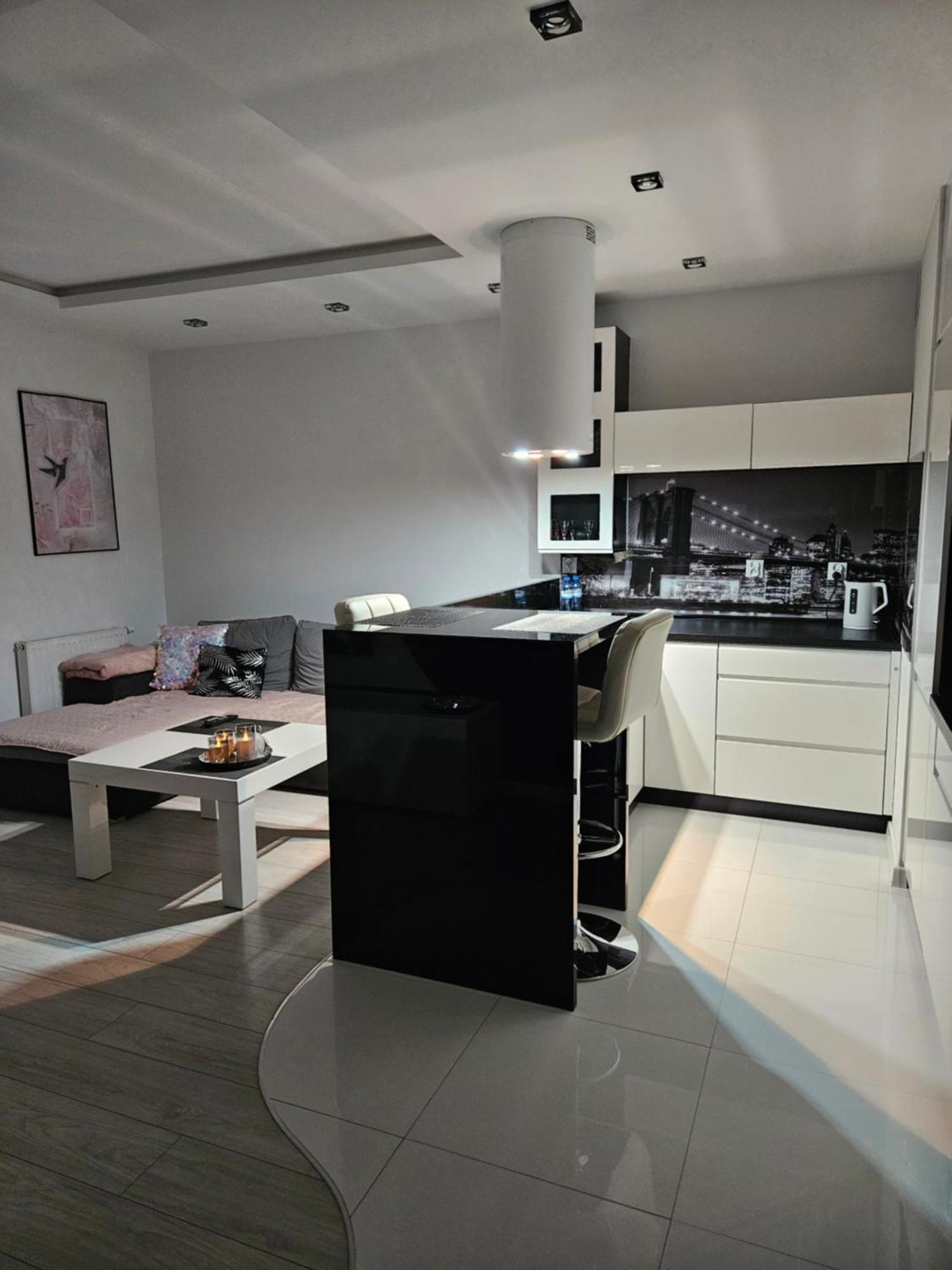 Apartment Silver *